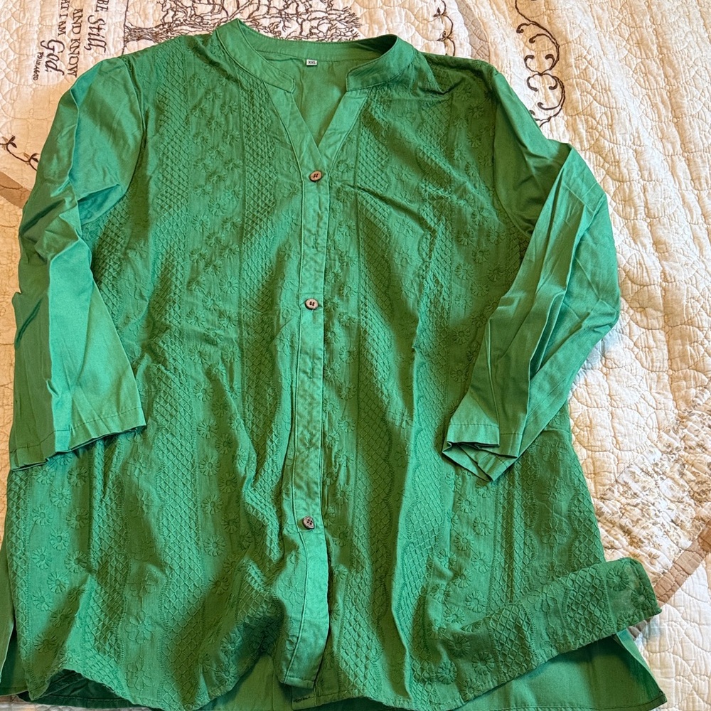 Source Unknown Green Embroidered Button-Down Tunic Shirt